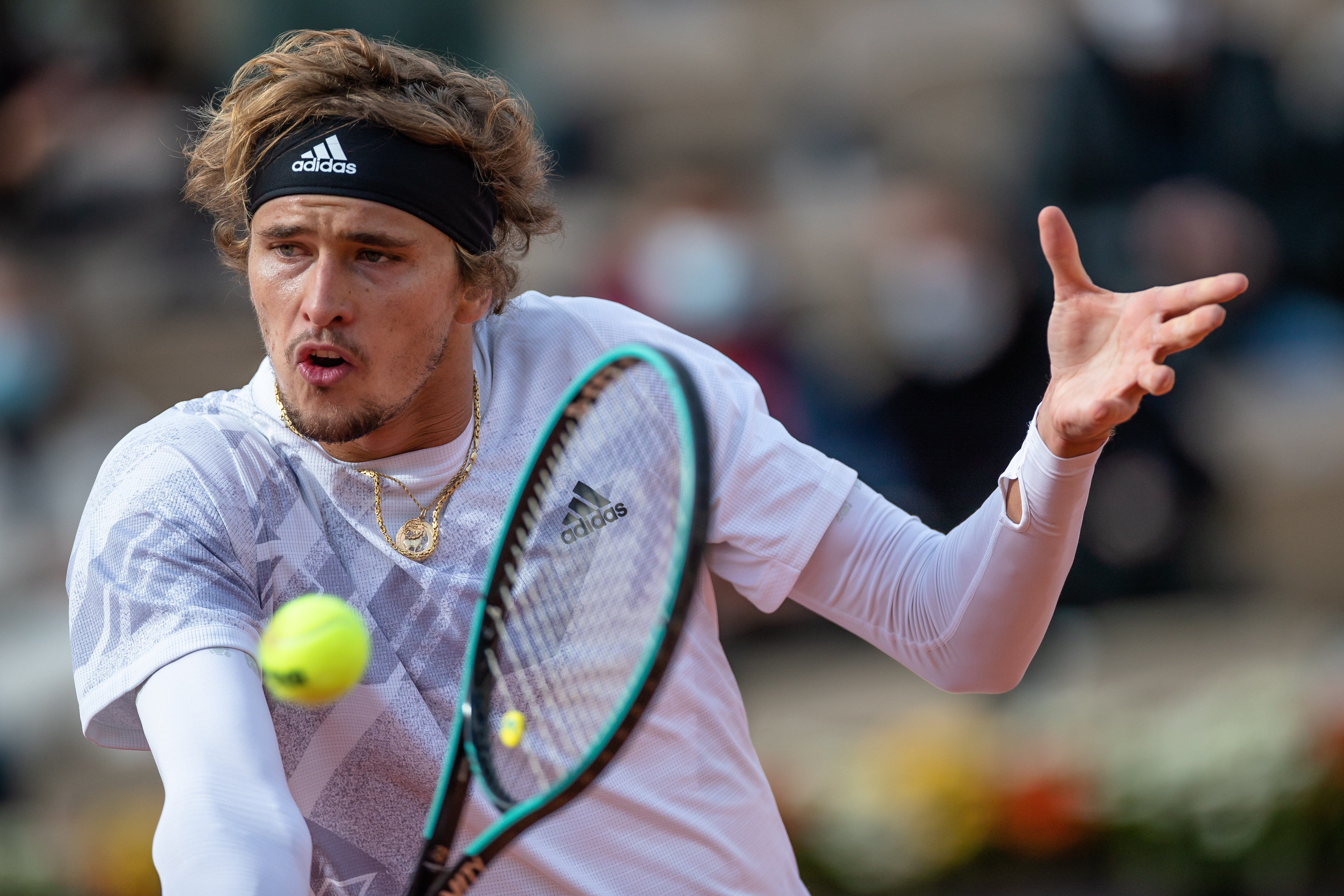 现出了强大 现出了强大