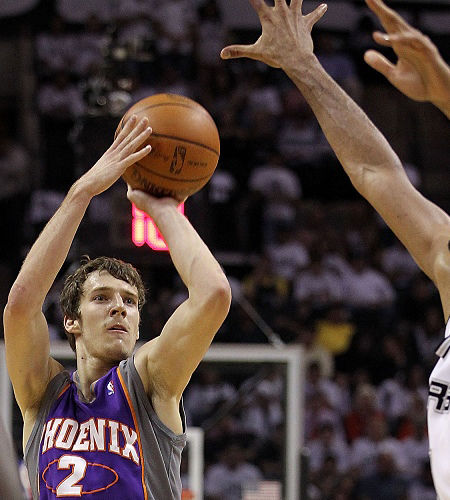 两粒入球不 两粒入球不